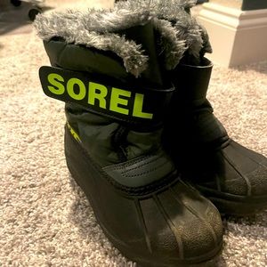Sorel toddler snow commander boots